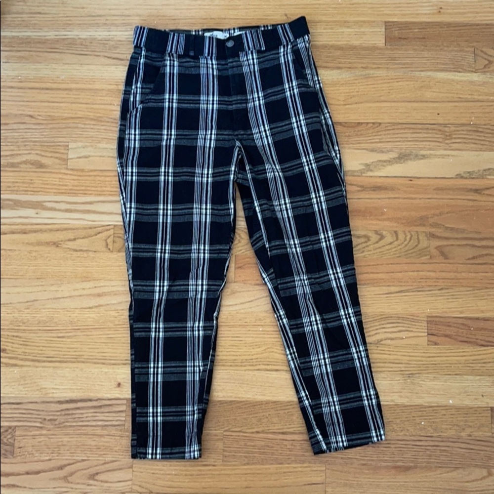 Plaid black and white Hollister high rise pants
